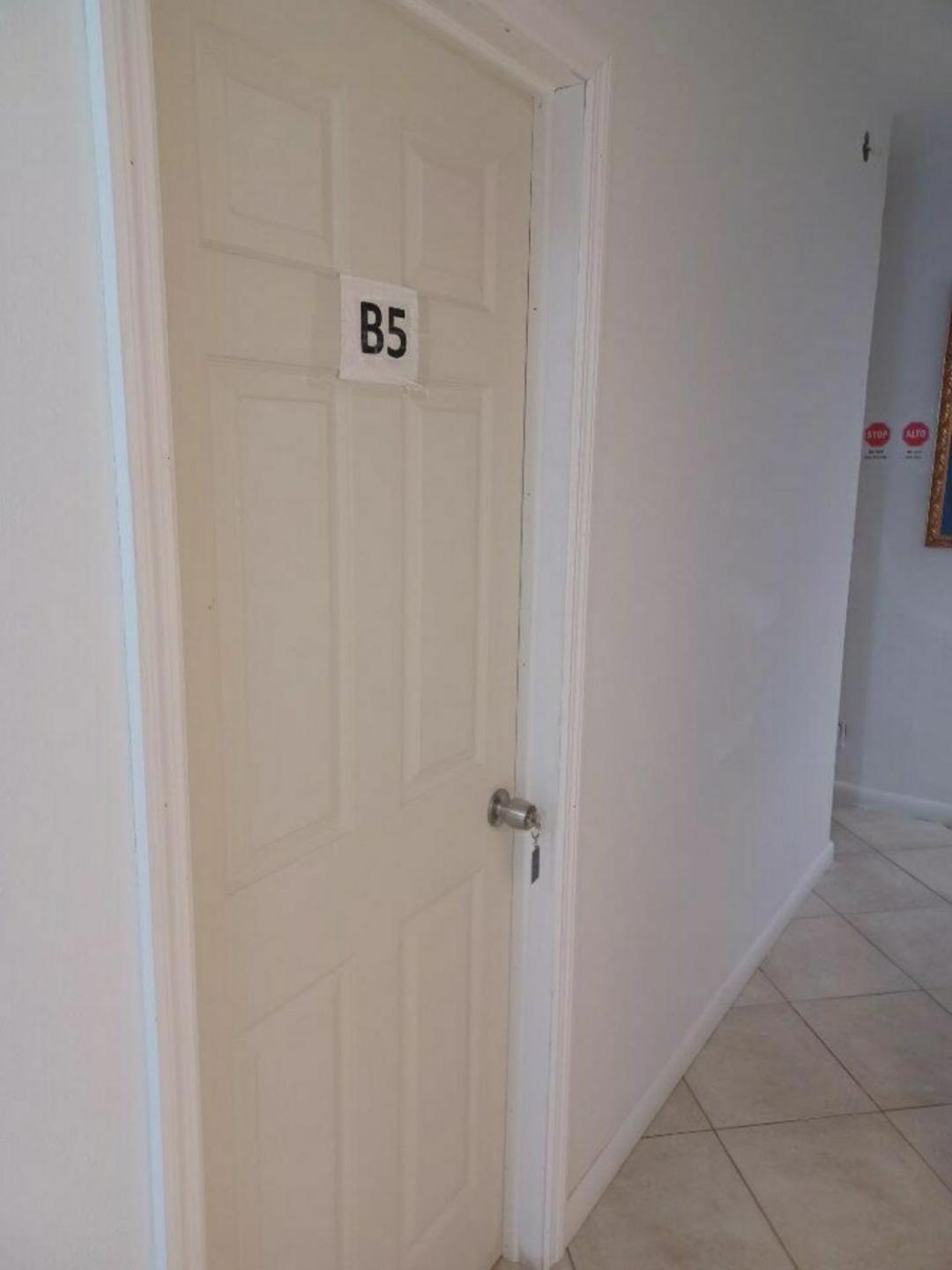 B5 Best Value On Private Bedroom With Private Bathroom In Little Havana, 마이애미 외부 사진